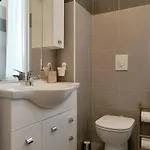 Aida - Near The Center With Private Parking E Ac Апартаменты *
